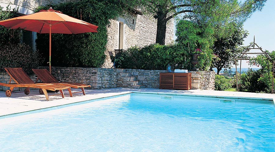 piscine-chateau-pin